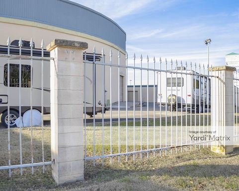 Source URL: https://cdnsc.rentcafe.com/dmslivecafe/3/1080404/1080404-1-5.jpg?width=-1&height=385&quality=80