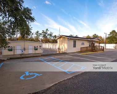 Storage Units for Rent available at 900 North Gum Street, Summerville, SC 29483