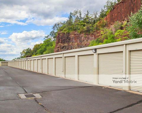 Source URL: https://cdnsc.rentcafe.com/dmslivecafe/3/1080485/1080485-1-6.jpg?width=-1&height=385&quality=80