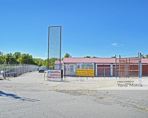 Source URL: https://cdnsc.rentcafe.com/dmslivecafe/3/1080495/1080495-1-2.jpg?width=-1&height=385&quality=80