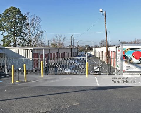 Source URL: https://cdnsc.rentcafe.com/dmslivecafe/3/1080587/1080587-1-3.jpg?width=-1&height=385&quality=80