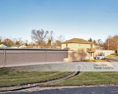 Storage Units for Rent available at 8711 Westport Road, Louisville, KY 40242
