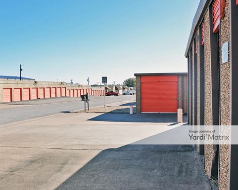 Source URL: https://cdnsc.rentcafe.com/dmslivecafe/3/1080714/1080714-1-3.jpg?width=-1&height=385&quality=80