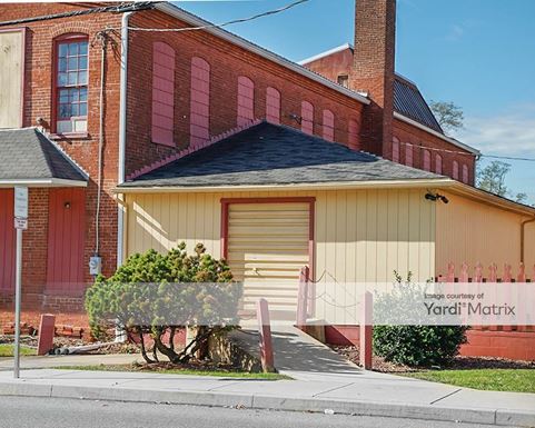 Source URL: https://cdnsc.rentcafe.com/dmslivecafe/3/1081006/1081006-1-2.jpg?width=-1&height=385&quality=80