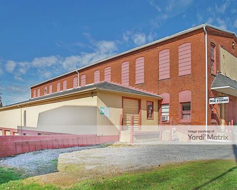 Source URL: https://cdnsc.rentcafe.com/dmslivecafe/3/1081006/1081006-1-4.jpg?width=-1&height=385&quality=80