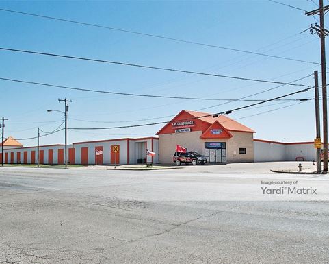 Source URL: https://cdnsc.rentcafe.com/dmslivecafe/3/1081040/1081040-1-2.jpg?width=-1&height=385&quality=80