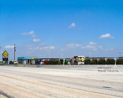 Source URL: https://cdnsc.rentcafe.com/dmslivecafe/3/1081041/1081041-1-5.jpg?width=-1&height=385&quality=80