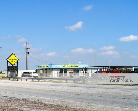 Source URL: https://cdnsc.rentcafe.com/dmslivecafe/3/1081041/1081041-1-6.jpg?width=-1&height=385&quality=80