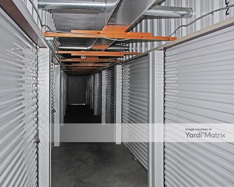 Source URL: https://cdnsc.rentcafe.com/dmslivecafe/3/1081066/1081066-1-5.jpg?width=-1&height=385&quality=80