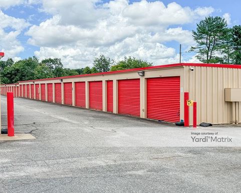 Source URL: https://cdnsc.rentcafe.com/dmslivecafe/3/1081117/1081117-1-3.jpg?width=-1&height=385&quality=80