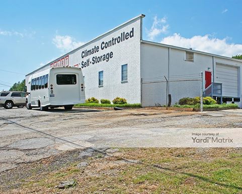 Source URL: https://cdnsc.rentcafe.com/dmslivecafe/3/1081137/1081137-1-2.jpg?width=-1&height=385&quality=80