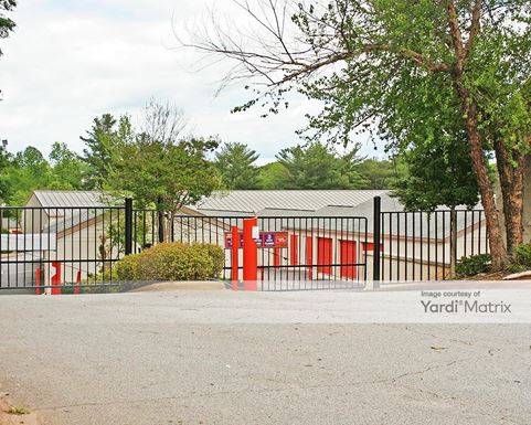 Source URL: https://cdnsc.rentcafe.com/dmslivecafe/3/1081233/1081233-1-2.jpg?width=-1&height=385&quality=80
