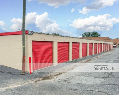 Source URL: https://cdnsc.rentcafe.com/dmslivecafe/3/1081239/1081239-1-5.jpg?width=-1&height=385&quality=80