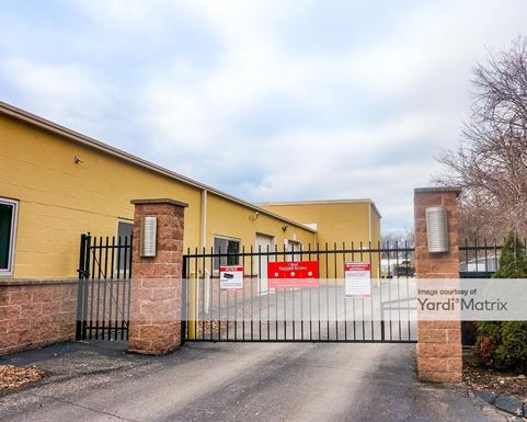 Source URL: https://cdnsc.rentcafe.com/dmslivecafe/3/1081285/1081285-1-2.jpg?width=-1&height=385&quality=80