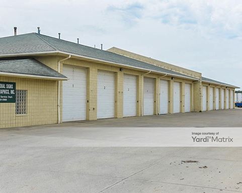 Source URL: https://cdnsc.rentcafe.com/dmslivecafe/3/1081286/1081286-1-5.jpg?width=-1&height=385&quality=80