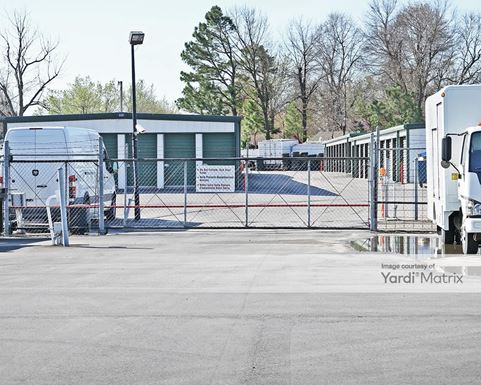 Source URL: https://cdnsc.rentcafe.com/dmslivecafe/3/1081309/1081309-1-2.jpg?width=-1&height=385&quality=80