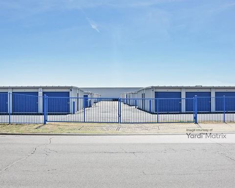 Source URL: https://cdnsc.rentcafe.com/dmslivecafe/3/1081313/1081313-1-4.jpg?width=-1&height=385&quality=80