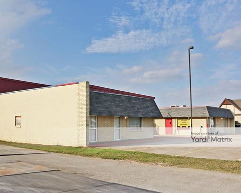 Source URL: https://cdnsc.rentcafe.com/dmslivecafe/3/1081315/1081315-1-3.jpg?width=-1&height=385&quality=80