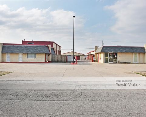 Source URL: https://cdnsc.rentcafe.com/dmslivecafe/3/1081315/1081315-1-4.jpg?width=-1&height=385&quality=80