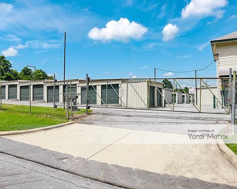 Source URL: https://cdnsc.rentcafe.com/dmslivecafe/3/1081346/1081346-1-5.jpg?width=-1&height=385&quality=80