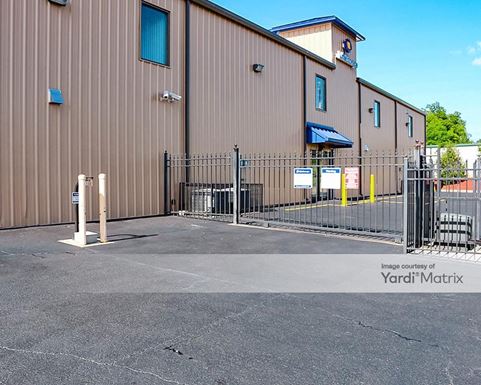 Source URL: https://cdnsc.rentcafe.com/dmslivecafe/3/1081347/1081347-1-4.jpg?width=-1&height=385&quality=80