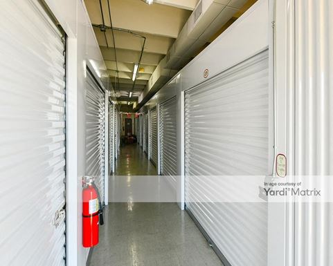 Source URL: https://cdnsc.rentcafe.com/dmslivecafe/3/1081362/1081362-1-4.jpg?width=-1&height=385&quality=80