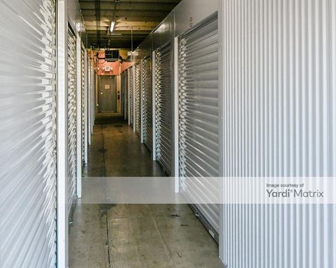 Source URL: https://cdnsc.rentcafe.com/dmslivecafe/3/1081362/1081362-1-5.jpg?width=-1&height=385&quality=80