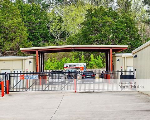 Source URL: https://cdnsc.rentcafe.com/dmslivecafe/3/1081405/1081405-1-4.jpg?width=-1&height=385&quality=80