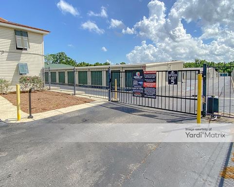 Source URL: https://cdnsc.rentcafe.com/dmslivecafe/3/1081468/1081468-1-2.jpg?width=-1&height=385&quality=80