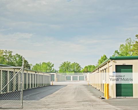 Source URL: https://cdnsc.rentcafe.com/dmslivecafe/3/1081542/1081542-1-4.jpg?width=-1&height=385&quality=80