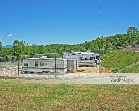 Source URL: https://cdnsc.rentcafe.com/dmslivecafe/3/1081547/1081547-1-5.jpg?width=-1&height=385&quality=80