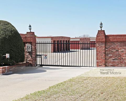 Source URL: https://cdnsc.rentcafe.com/dmslivecafe/3/1081590/1081590-1-2.jpg?width=-1&height=385&quality=80