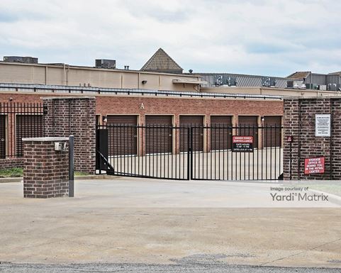 Source URL: https://cdnsc.rentcafe.com/dmslivecafe/3/1081592/1081592-1-2.jpg?width=-1&height=385&quality=80