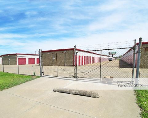 Source URL: https://cdnsc.rentcafe.com/dmslivecafe/3/1081606/1081606-1-4.jpg?width=-1&height=385&quality=80