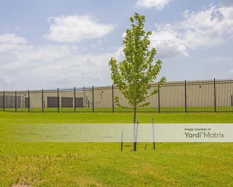 Source URL: https://cdnsc.rentcafe.com/dmslivecafe/3/1081611/1081611-1-3.jpg?width=-1&height=385&quality=80