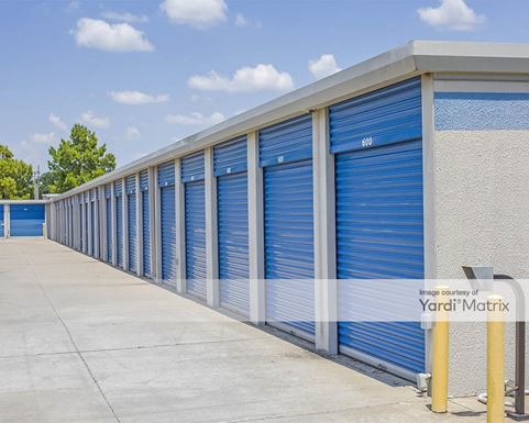 Source URL: https://cdnsc.rentcafe.com/dmslivecafe/3/1081617/1081617-1-2.jpg?width=-1&height=385&quality=80