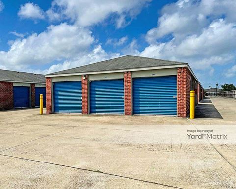 Source URL: https://cdnsc.rentcafe.com/dmslivecafe/3/1081622/1081622-1-3.jpg?width=-1&height=385&quality=80