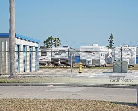 Source URL: https://cdnsc.rentcafe.com/dmslivecafe/3/1081623/1081623-1-5.jpg?width=-1&height=385&quality=80