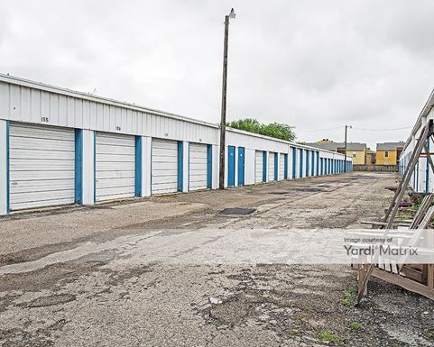 Source URL: https://cdnsc.rentcafe.com/dmslivecafe/3/1081635/1081635-1-2.jpg?width=-1&height=385&quality=80