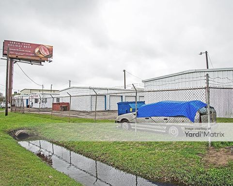 Source URL: https://cdnsc.rentcafe.com/dmslivecafe/3/1081635/1081635-1-3.jpg?width=-1&height=385&quality=80