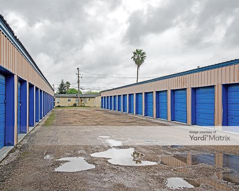 Source URL: https://cdnsc.rentcafe.com/dmslivecafe/3/1081636/1081636-1-5.jpg?width=-1&height=385&quality=80