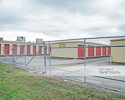 Source URL: https://cdnsc.rentcafe.com/dmslivecafe/3/1081641/1081641-1-3.jpg?width=-1&height=385&quality=80