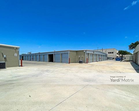 Source URL: https://cdnsc.rentcafe.com/dmslivecafe/3/1081643/1081643-1-2.jpg?width=-1&height=385&quality=80