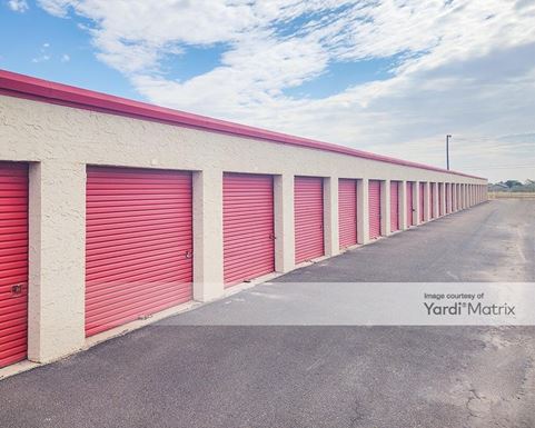 Source URL: https://cdnsc.rentcafe.com/dmslivecafe/3/1081645/1081645-1-5.jpg?width=-1&height=385&quality=80