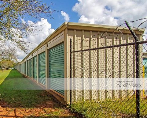 Source URL: https://cdnsc.rentcafe.com/dmslivecafe/3/1081776/1081776-1-6.jpg?width=-1&height=385&quality=80