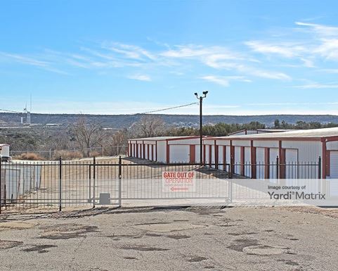 Source URL: https://cdnsc.rentcafe.com/dmslivecafe/3/1081813/1081813-1-4.jpg?width=-1&height=385&quality=80