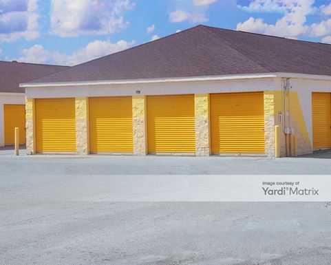 Source URL: https://cdnsc.rentcafe.com/dmslivecafe/3/1081901/1081901-1-2.jpg?width=-1&height=385&quality=80