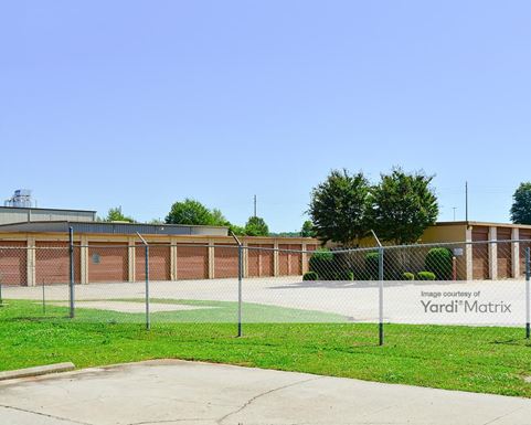 Source URL: https://cdnsc.rentcafe.com/dmslivecafe/3/1081930/1081930-1-5.jpg?width=-1&height=385&quality=80