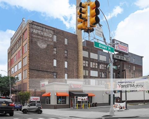 Source URL: https://cdnsc.rentcafe.com/dmslivecafe/3/1081952/1081952-1-2.jpg?width=-1&height=385&quality=80