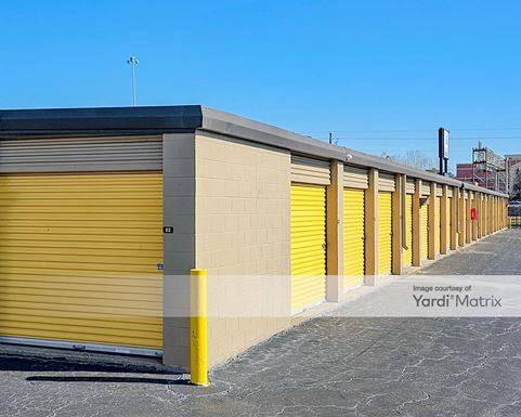 Source URL: https://cdnsc.rentcafe.com/dmslivecafe/3/1082085/1082085-1-4.jpg?width=-1&height=385&quality=80